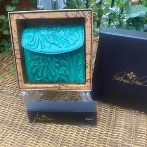 Patricia Nash green Wallet NWT